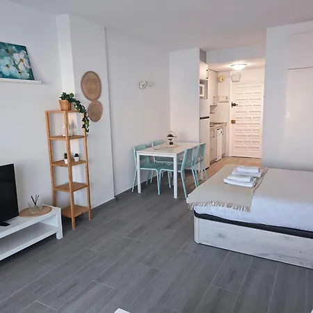 شقة Benalbeach Casa Kito 1ª Linea De Playa *